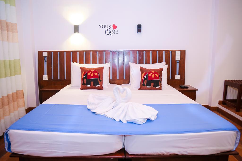 Cozy Sea View Inn Hikkaduwa Bagian luar foto
